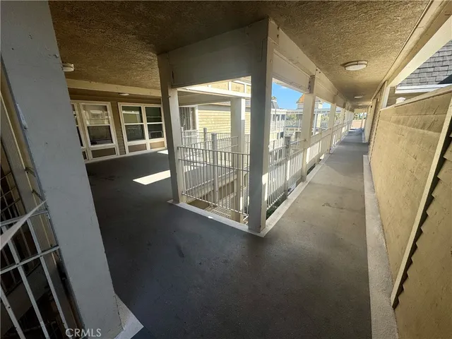 $2,200 | 300 East Chestnut Avenue, Unit 301, Santa Ana, CA 92701