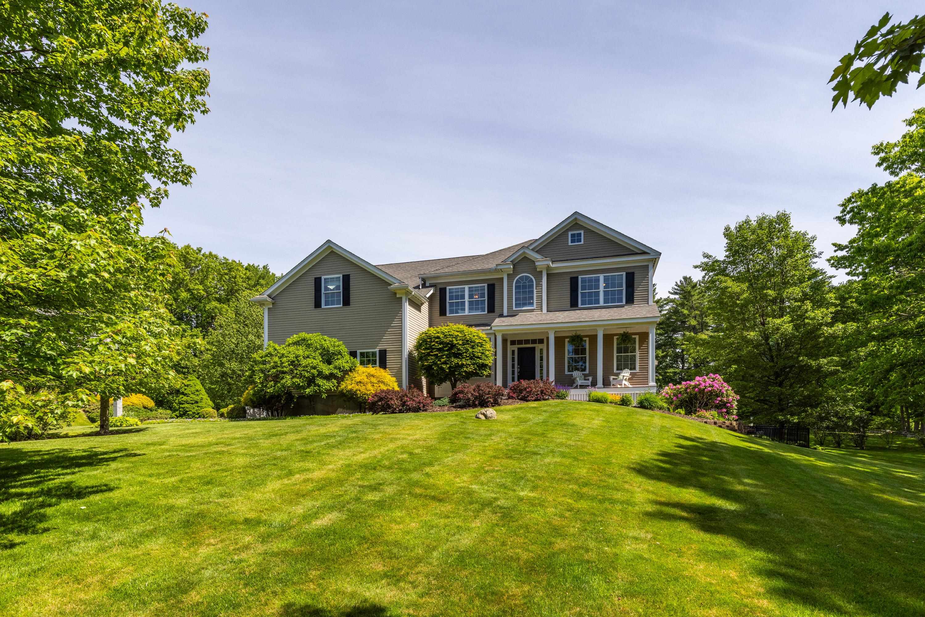 8 Heron Way Stratham, NH 03885 - Photo 1 of 52