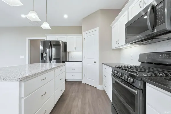 $470,000 | 15026 Leo Creek Boulevard, Leo, IN 46765
