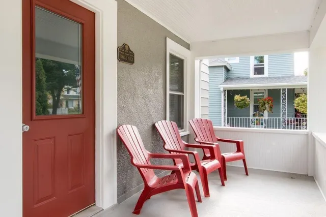 $2,950 | 1300 Dodge Street, Lake Geneva, WI 53147