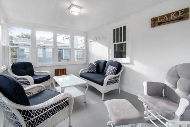 $2,950 | 1300 Dodge Street, Lake Geneva, WI 53147