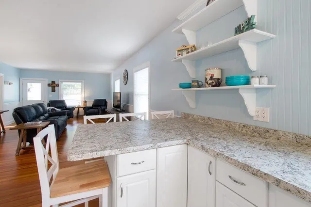 $2,950 | 1300 Dodge Street, Lake Geneva, WI 53147