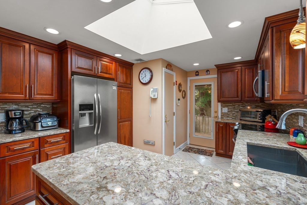 85 Townly Road Watertown, MA 02472 - Photo 12 of 31 Gallery Image 12