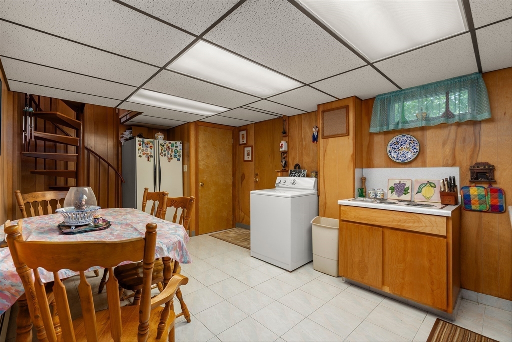 85 Townly Road Watertown, MA 02472 - Photo 20 of 31 Gallery Image 20