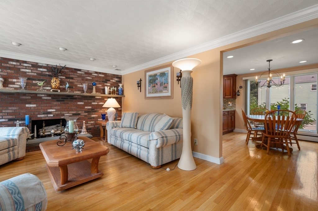 85 Townly Road Watertown, MA 02472 - Photo 4 of 31 Gallery Image 4