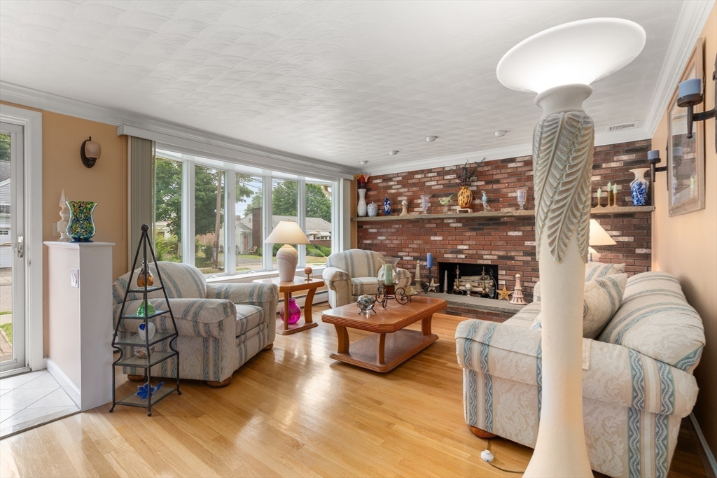 85 Townly Road Watertown, MA 02472 - Photo 6 of 31 Gallery Image 6