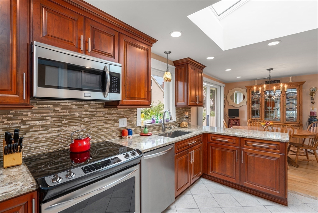 85 Townly Road Watertown, MA 02472 - Photo 10 of 31 Gallery Image 10