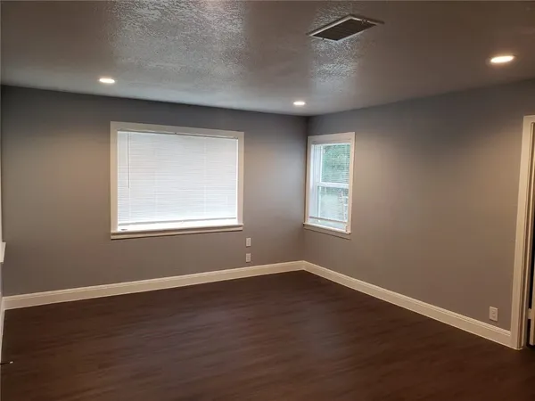 $2,995 | 18901 Hogeye Road, Unit A, Manor, TX 78653