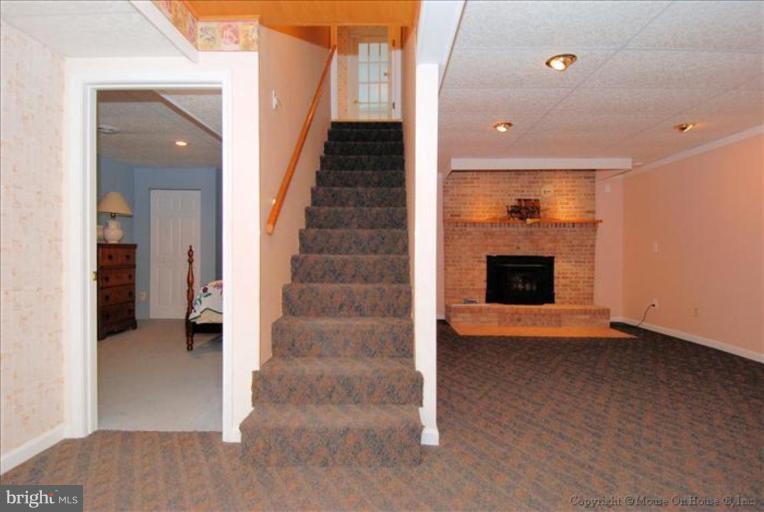 24509 Hanson Road Gaithersburg, MD 20882 - Photo 16 of 30 Recreation Room