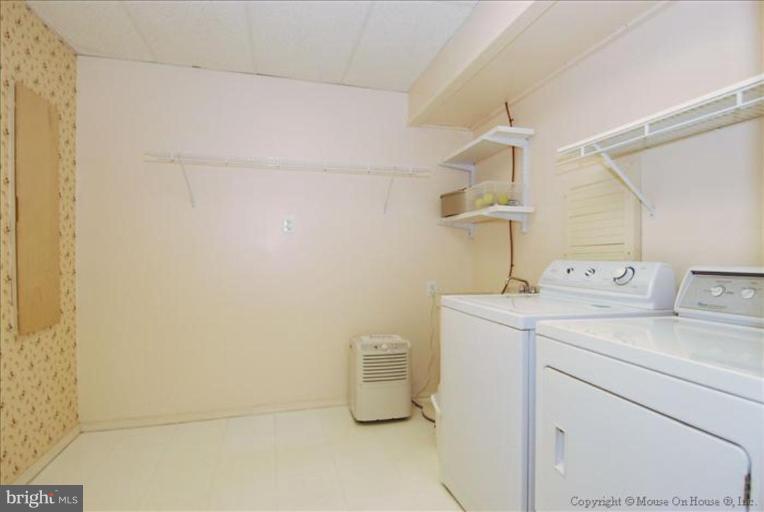 24509 Hanson Road Gaithersburg, MD 20882 - Photo 23 of 30 Laundry Area 2