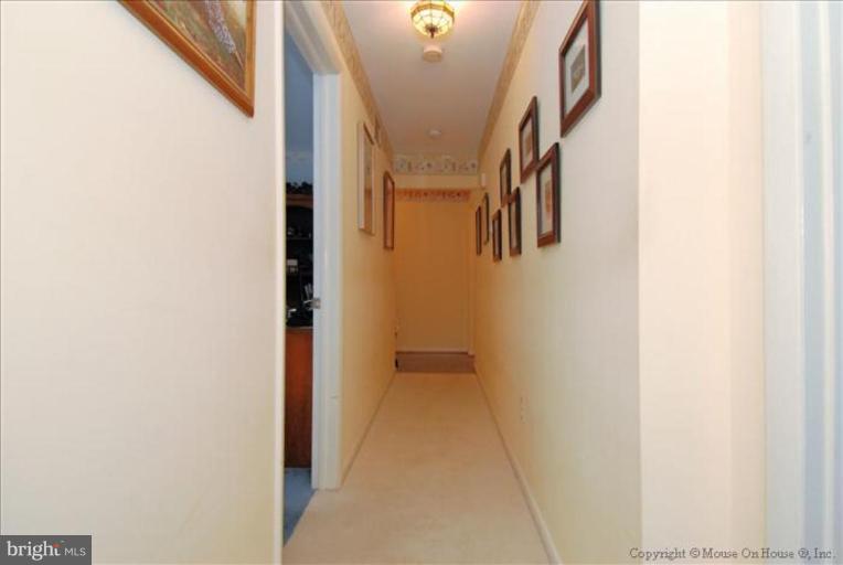 24509 Hanson Road Gaithersburg, MD 20882 - Photo 27 of 30 Hallway
