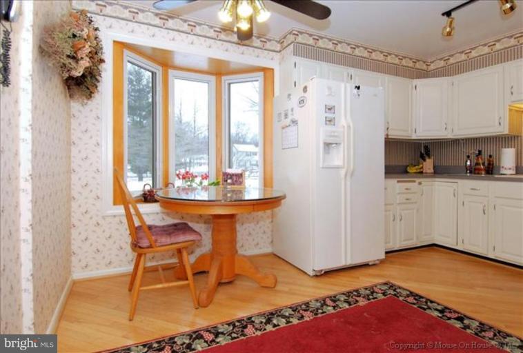 24509 Hanson Road Gaithersburg, MD 20882 - Photo 5 of 30 Kitchen #3