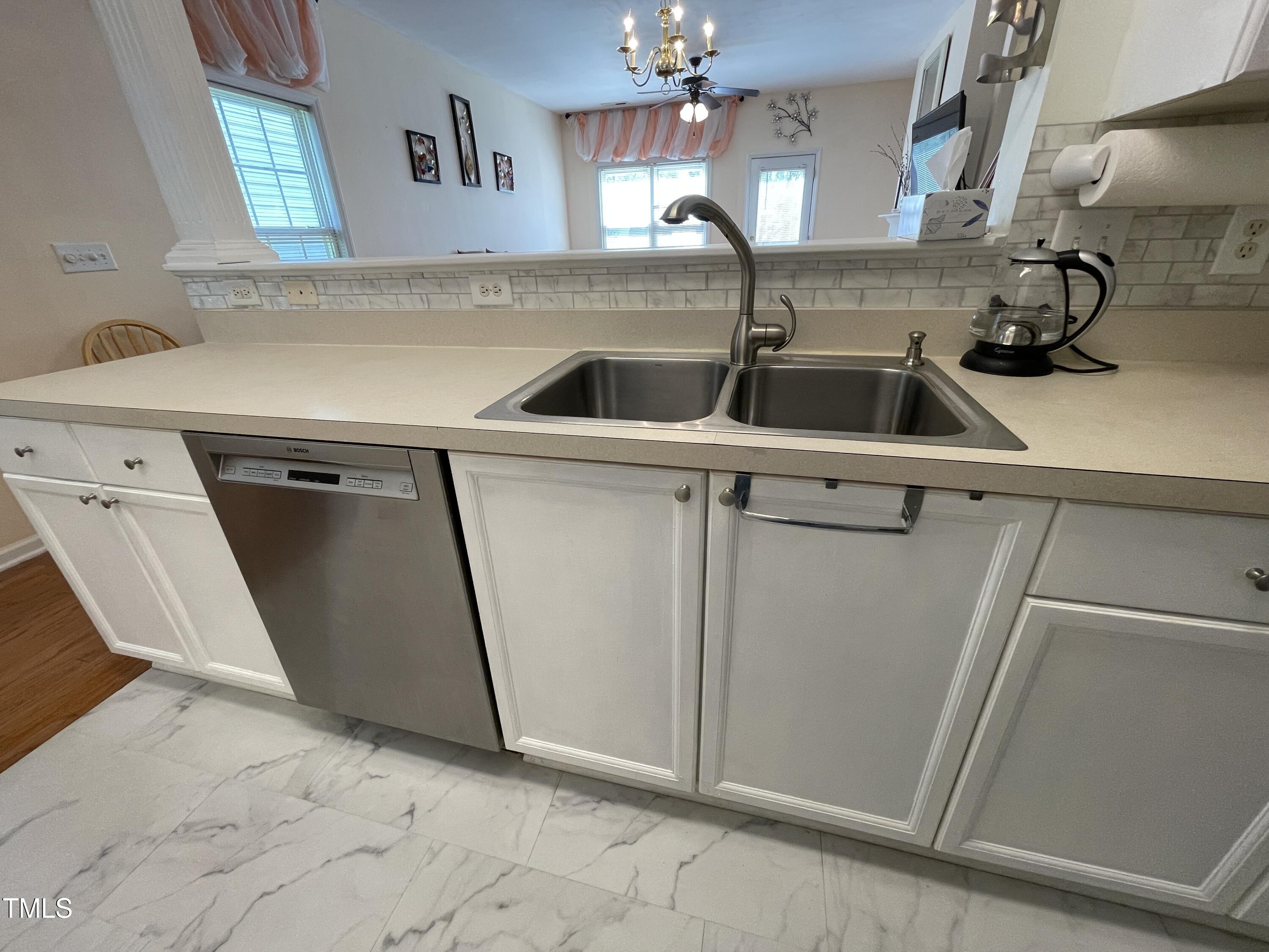 2041 Metacomet Way Raleigh, NC 27604 - Photo 10 of 67 IMG_3439