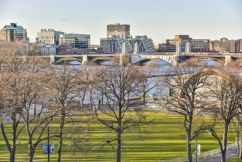 100 Beacon Street, Unit 7 Boston, MA 02116 - Photo 14 of 17 a view of a city