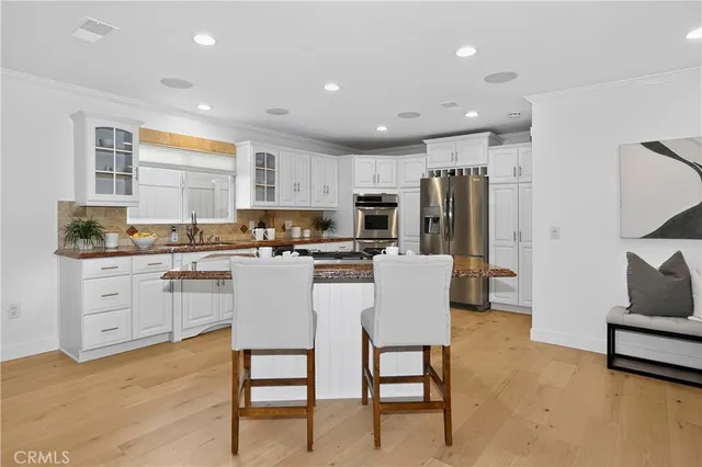 $1,274,900 | 17 Pinewood Avenue, Oak Park, CA 91377