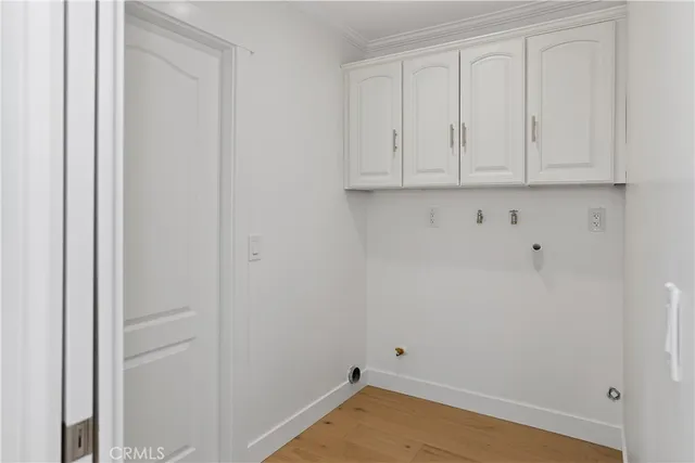 $1,274,900 | 17 Pinewood Avenue, Oak Park, CA 91377