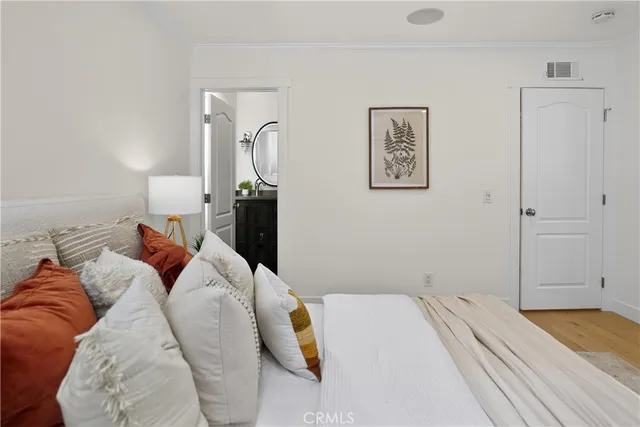 $1,274,900 | 17 Pinewood Avenue, Oak Park, CA 91377