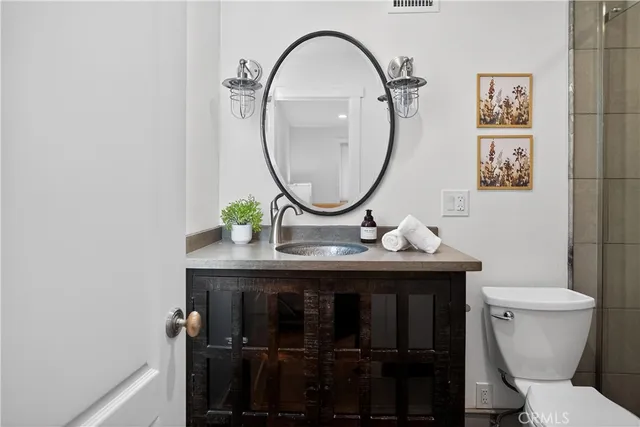 $1,274,900 | 17 Pinewood Avenue, Oak Park, CA 91377