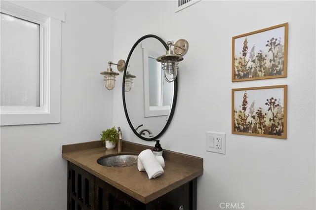 $1,274,900 | 17 Pinewood Avenue, Oak Park, CA 91377