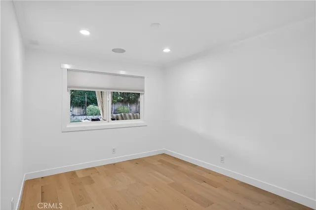 $1,274,900 | 17 Pinewood Avenue, Oak Park, CA 91377