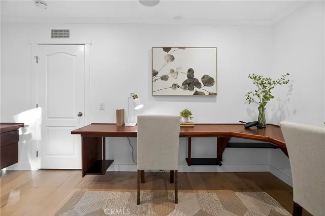 $1,274,900 | 17 Pinewood Avenue, Oak Park, CA 91377