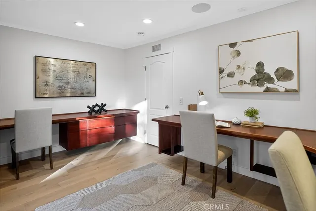 $1,274,900 | 17 Pinewood Avenue, Oak Park, CA 91377