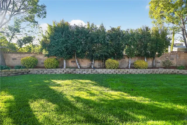 $1,274,900 | 17 Pinewood Avenue, Oak Park, CA 91377