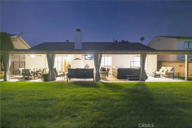 $1,274,900 | 17 Pinewood Avenue, Oak Park, CA 91377