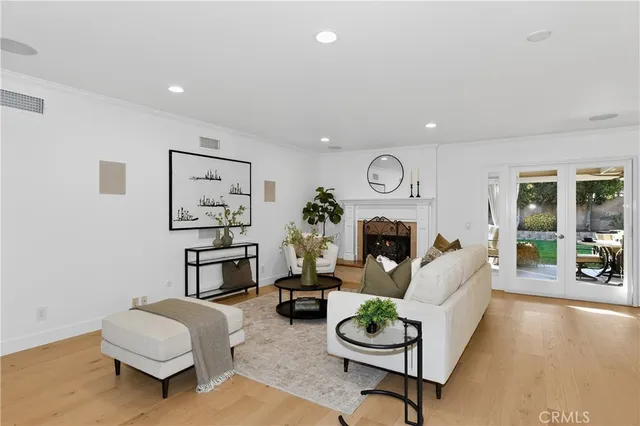 $1,274,900 | 17 Pinewood Avenue, Oak Park, CA 91377