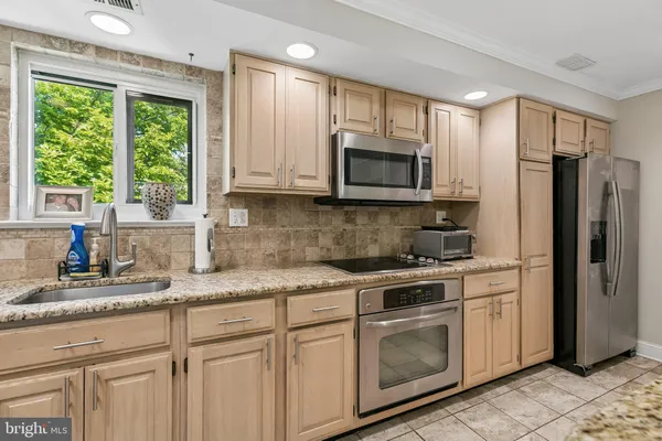 $2,650 | 1740 Oakwood Terrace, Unit 14I, Penn Valley, PA 19072