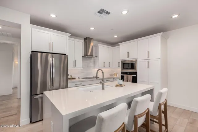 $2,800 | 11300 North Casa Dega Drive, Unit 1042, Surprise, AZ 85388