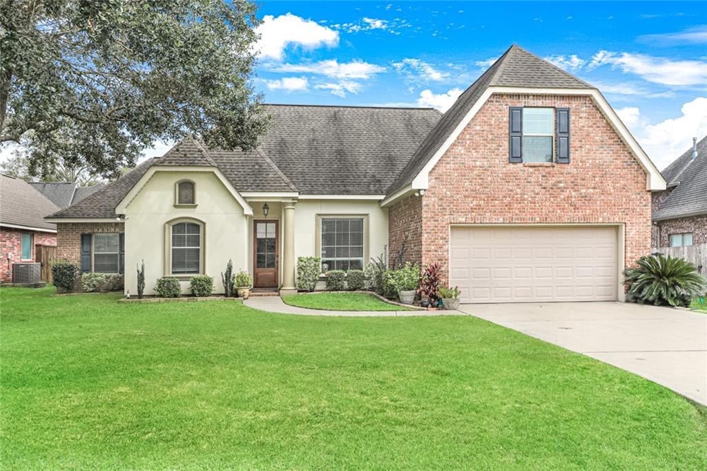 353 Autumn Lakes Road Slidell, LA 70461 - Photo 1 of 18 Gallery Image 1