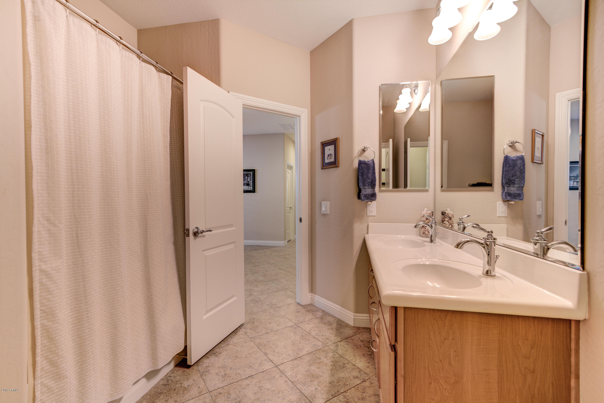3926 East Rockingham Road Phoenix, AZ 85050 - Photo 14 of 65 3926 E Rockinghame Rd-14