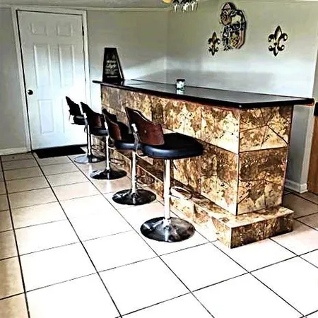 $3,000 | 3738 Somerset Drive, New Orleans, LA 70131