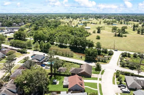 $3,000 | 3738 Somerset Drive, New Orleans, LA 70131