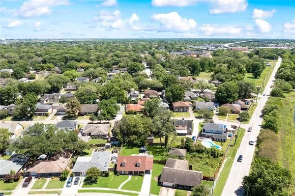$3,000 | 3738 Somerset Drive, New Orleans, LA 70131