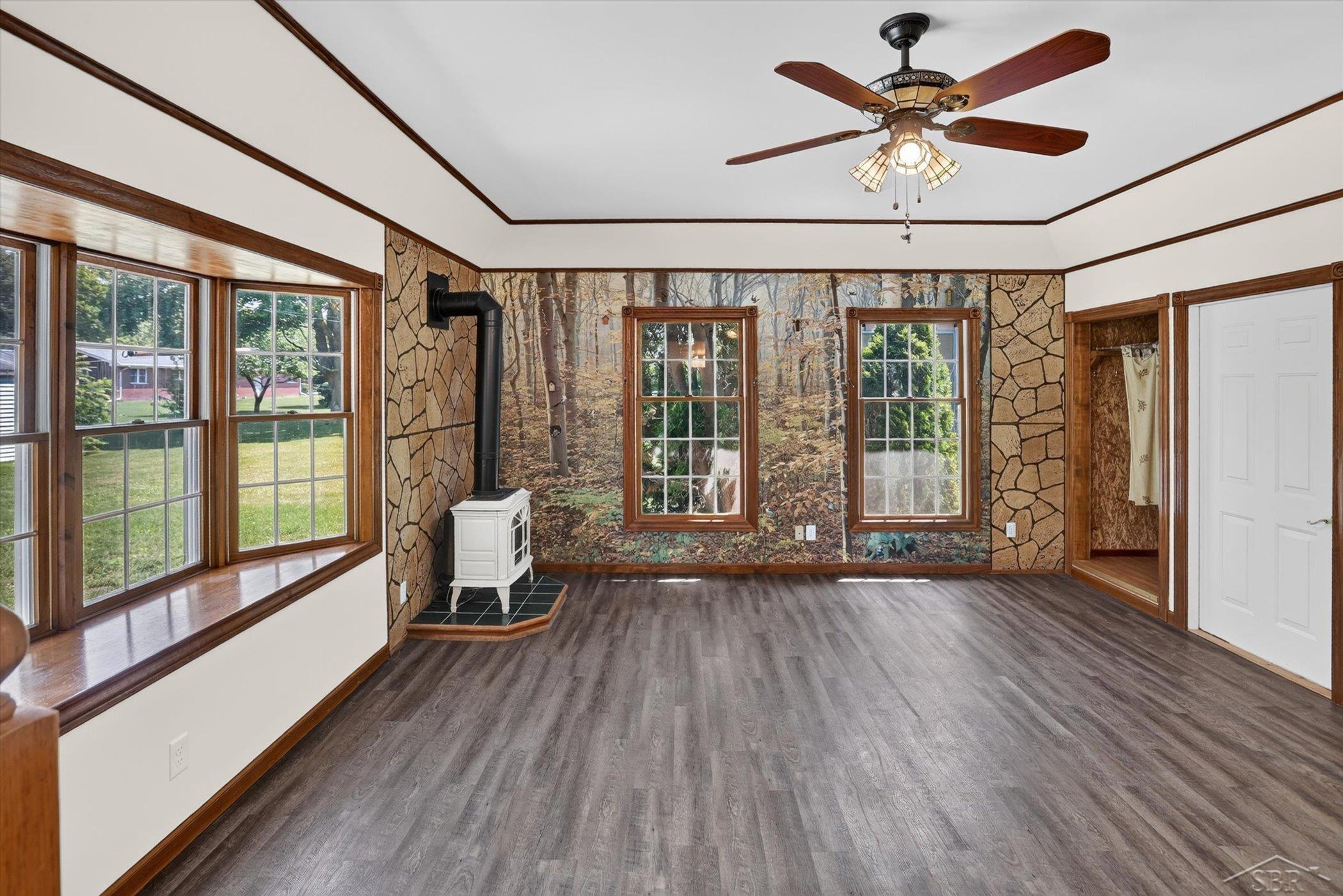 445 Henry Street Sebewaing, MI 48759 - Photo 9 of 37