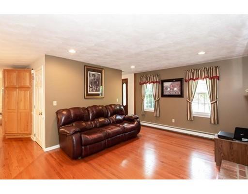 11 Westcott Road Hopedale, MA 01747 - Photo 17 of 29 Gallery Image 17