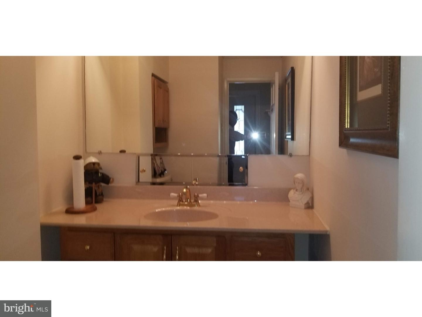 104 Parkview Road Cheltenham, PA 19012 - Photo 12 of 25 Half Bath
