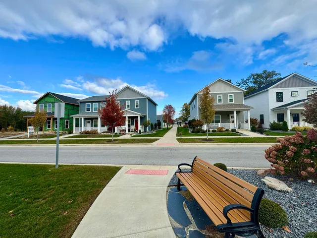 $382,000 | 590 West Main Street, Warsaw, IN 46580