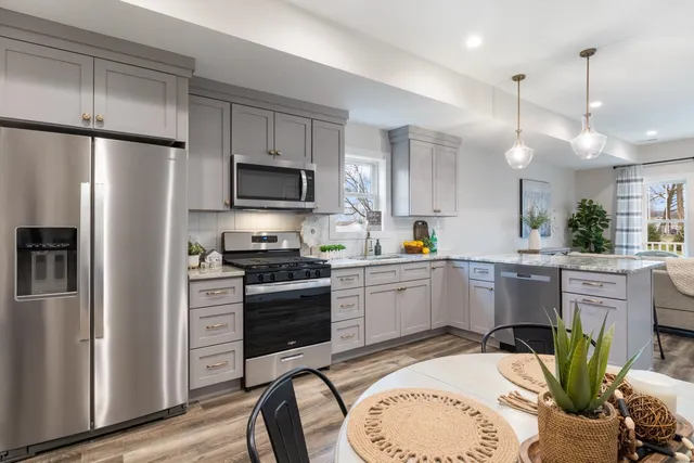 $382,000 | 590 West Main Street, Warsaw, IN 46580