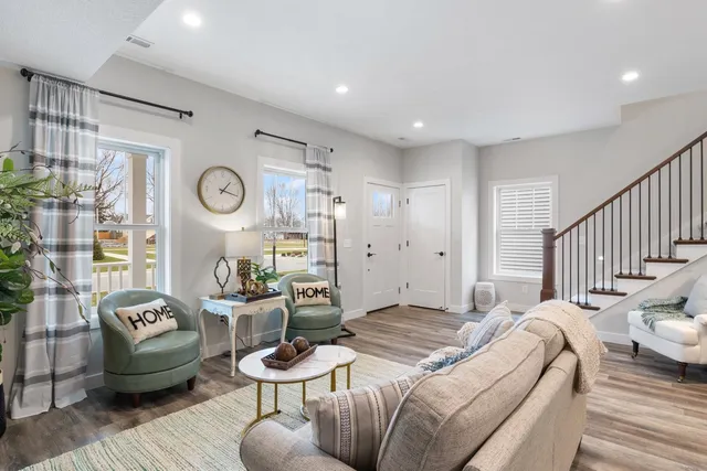 $382,000 | 590 West Main Street, Warsaw, IN 46580