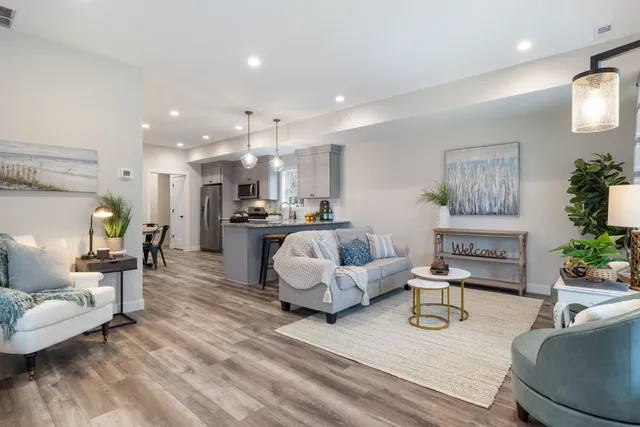 $382,000 | 590 West Main Street, Warsaw, IN 46580