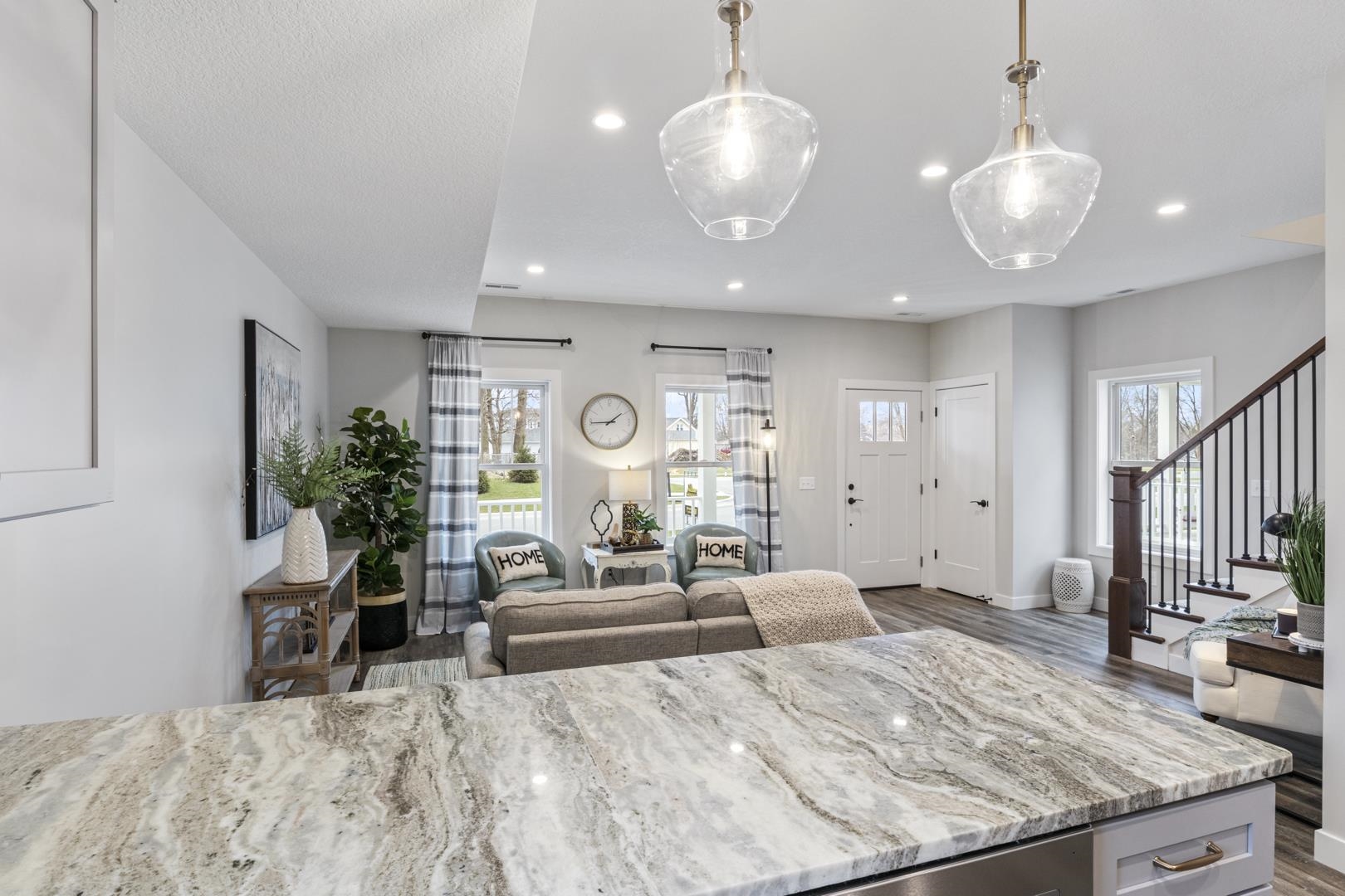 590 West Main Street Warsaw, IN 46580 - Photo 8 of 36