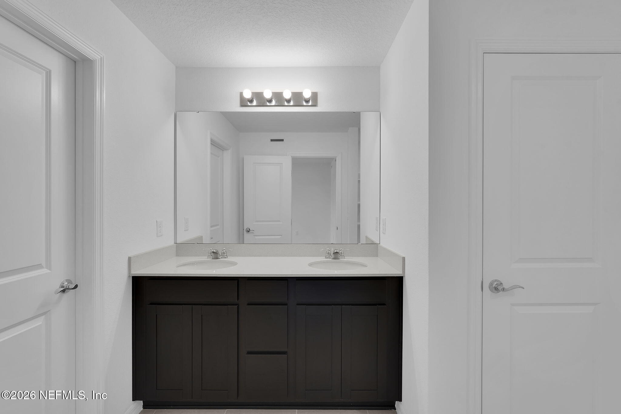 1860 Normandy Pnes Lane Jacksonville, FL 32221 - Photo 20 of 26 Landmark Owner's Bathroom