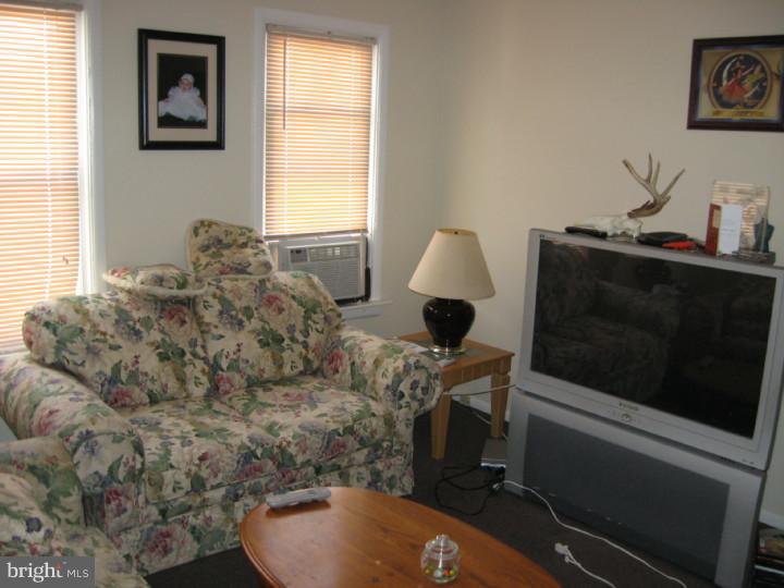 408 Delaware Avenue Riverside, NJ 08075 - Photo 4 of 7