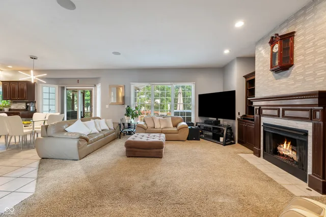 $390,000 | 2847 Macintosh, Columbus, IN 47201