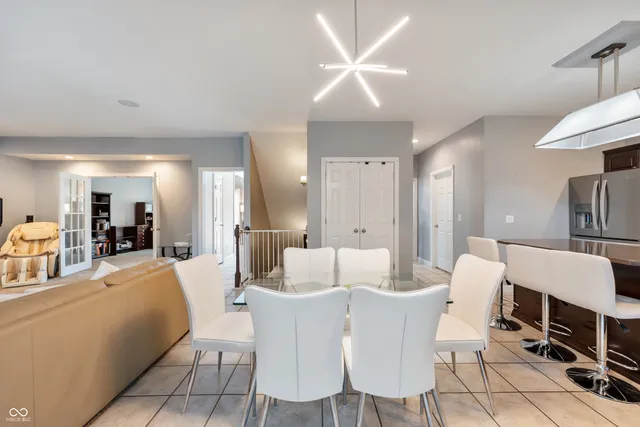 $390,000 | 2847 Macintosh, Columbus, IN 47201