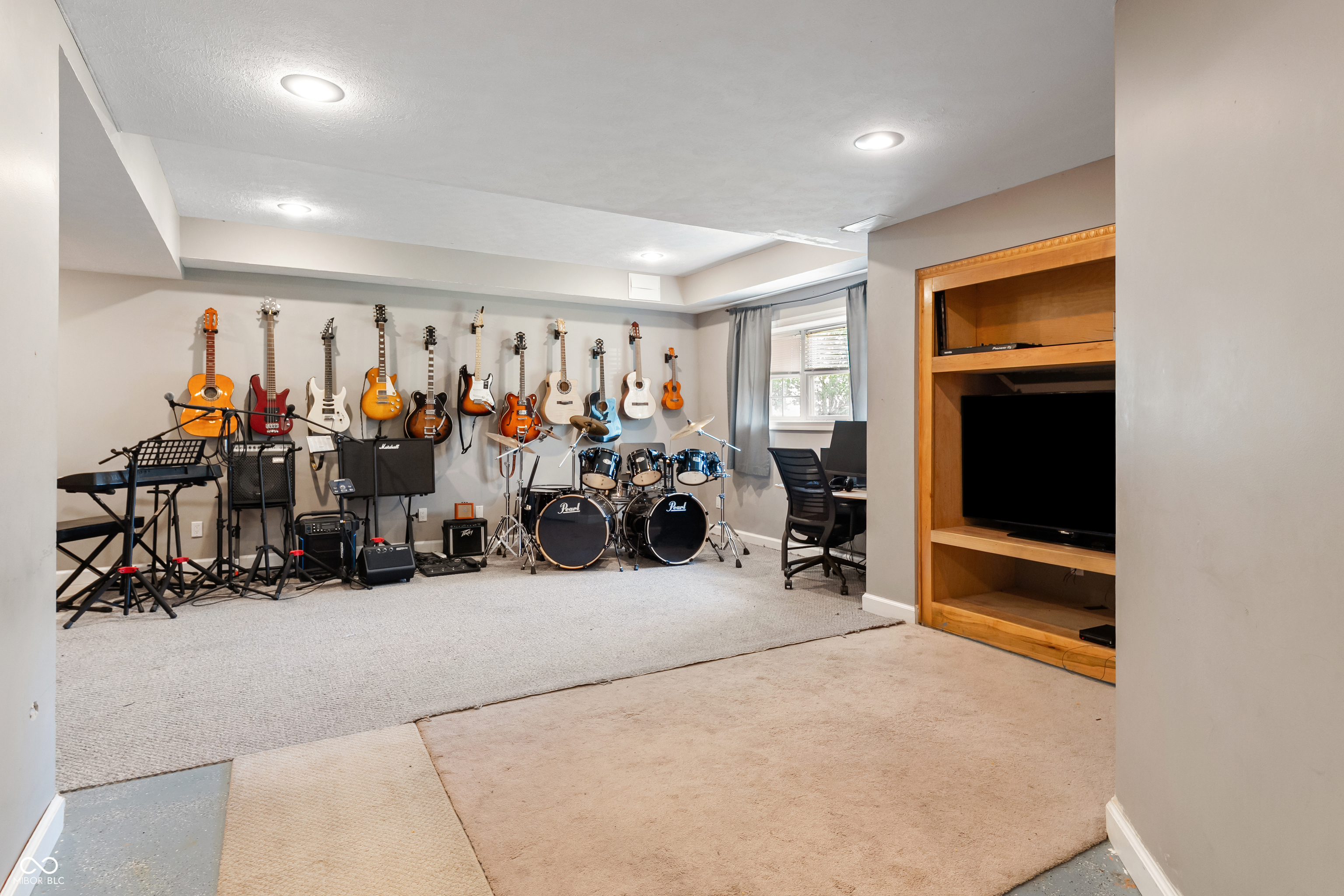 2847 Macintosh Columbus, IN 47201 - Photo 30 of 73