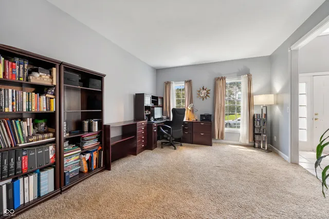 $390,000 | 2847 Macintosh, Columbus, IN 47201